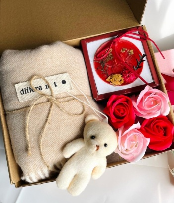 GIÁNG SINH TẶNG QUÀ GÌ? TOP SET QUÀ NOEL Ý NGHĨA, ĐỘC ĐÁO CHO NGƯỜI THÂN YÊ